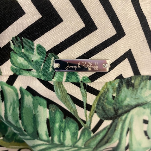 Joseph Ribkoff Tropical Palm Print Stretch Capri Pants Size S - Picture 3 of 9